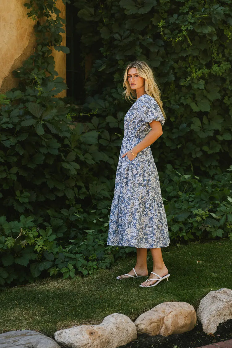 Two hand pockets multi color dress in blue 