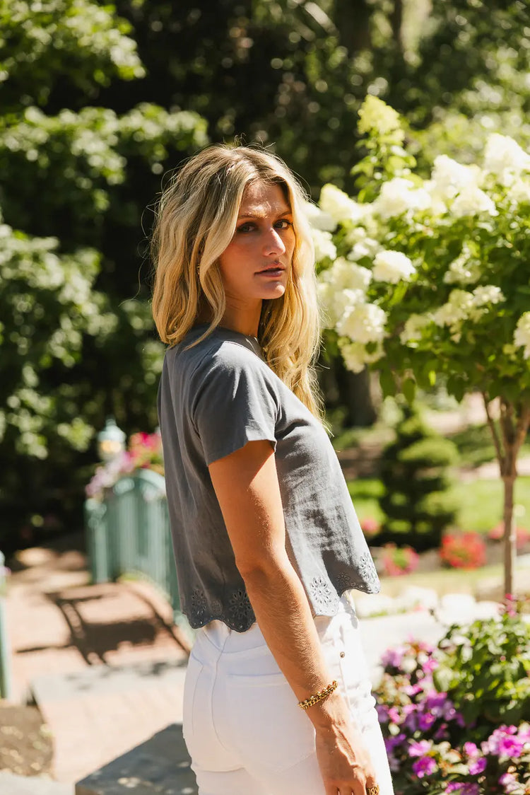 Shorts sleeves top in charcoal 