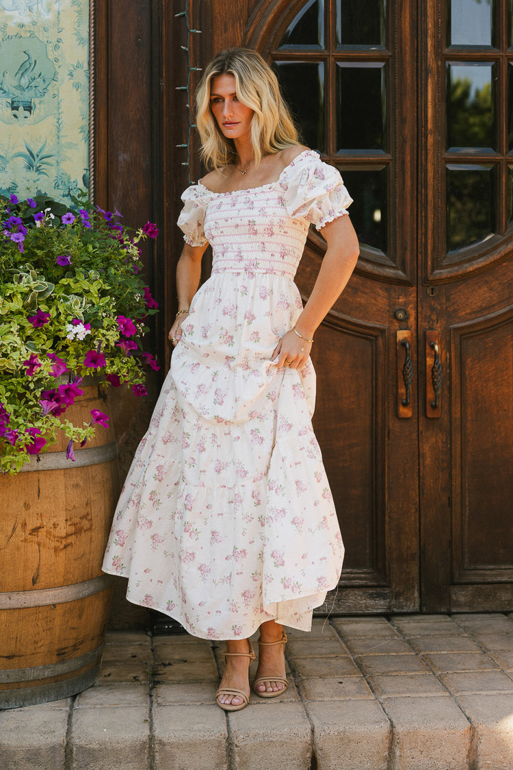 short sleeve printed dress in white and pink