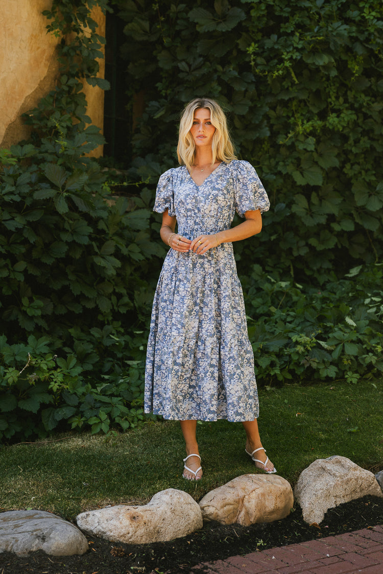 printed midi dress in blue