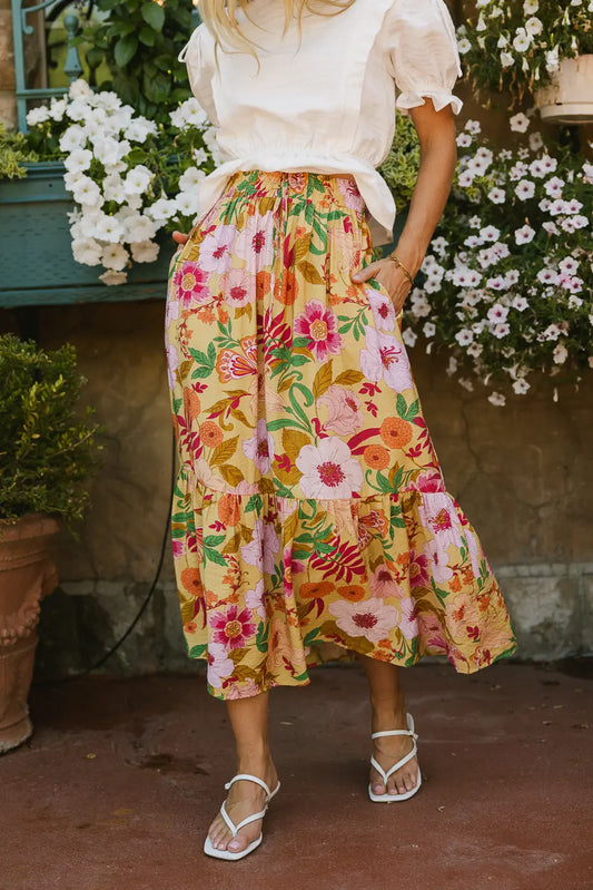 Two hand pockets floral skirt 