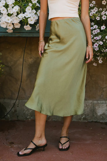 Midi skirt in olive 