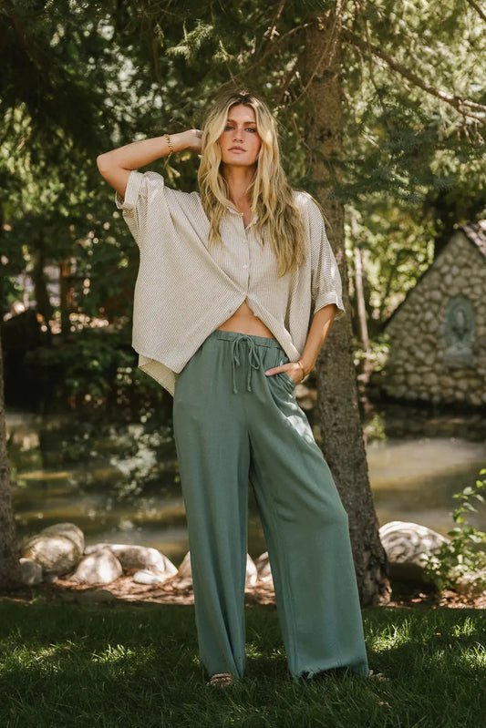 Wide leg pants in green 