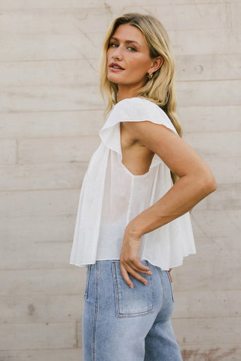 Short sleeves woven blouse in white 