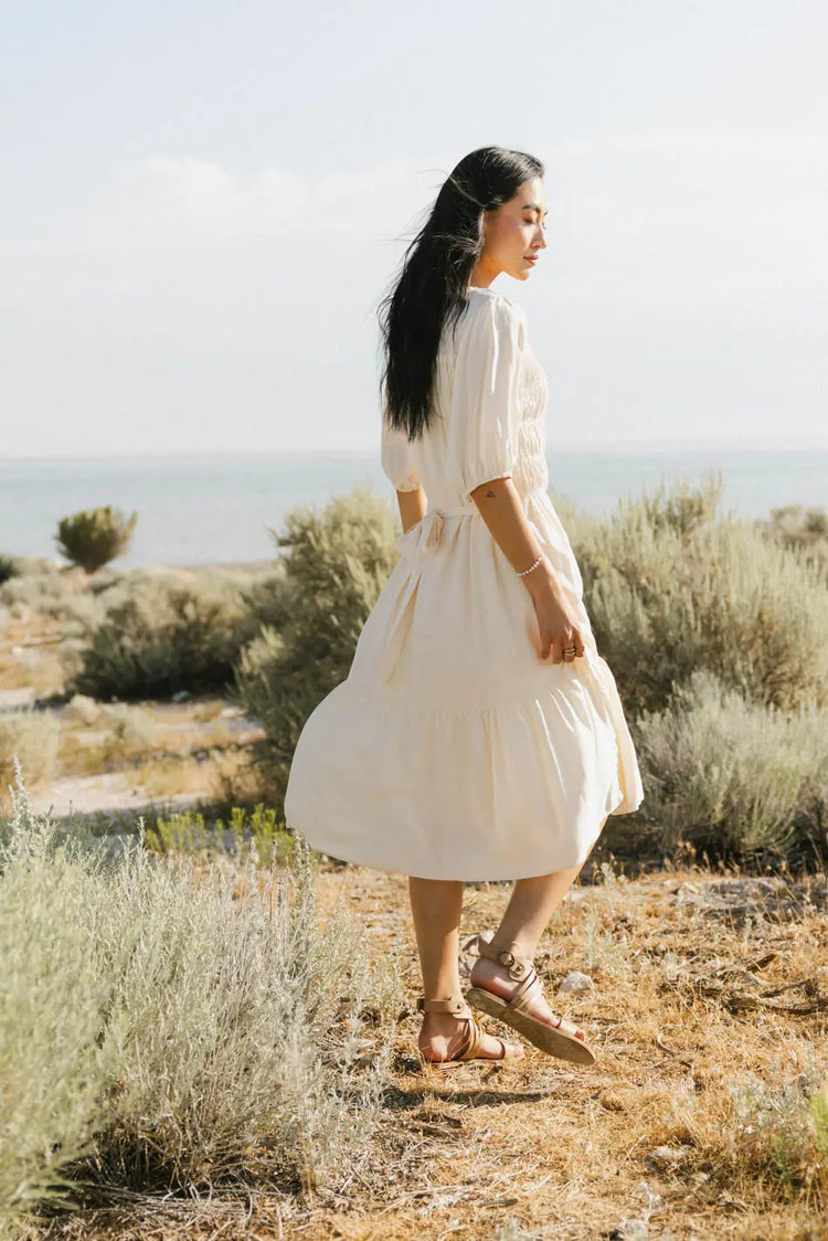 Short sleeves dress in cream 