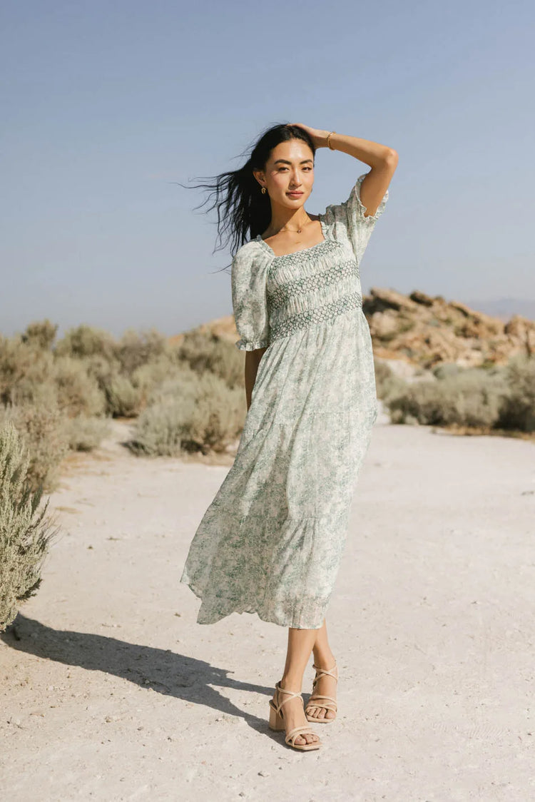 Woven dress in green 