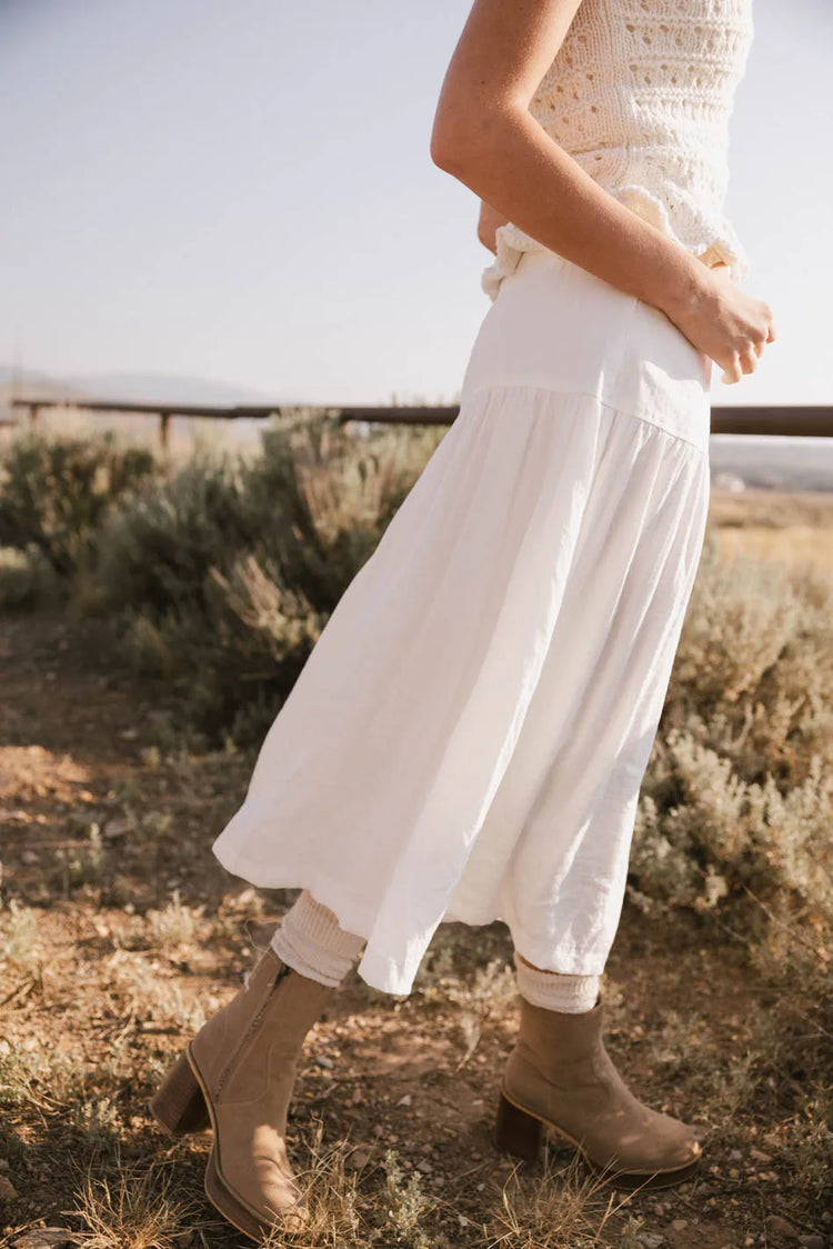 Woven skirt in white 