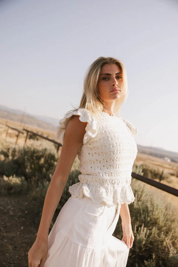 Ruffled sleeves top in white 