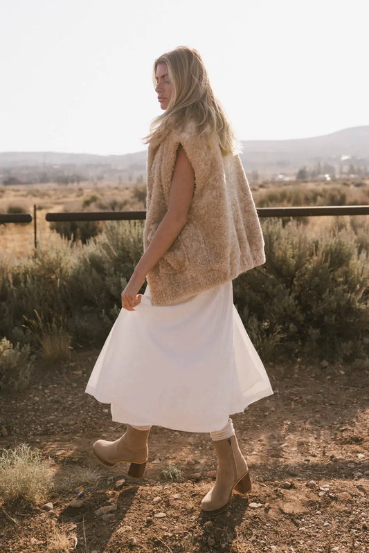 Oversized vest in beige