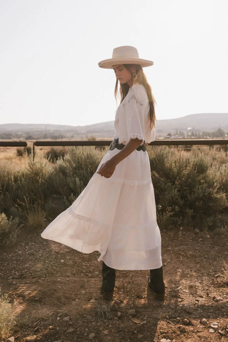 Short sleeves white dress 