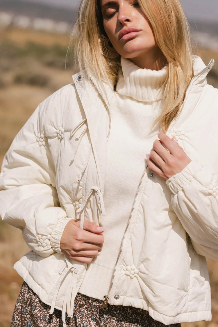 Zipper up jacket in cream 