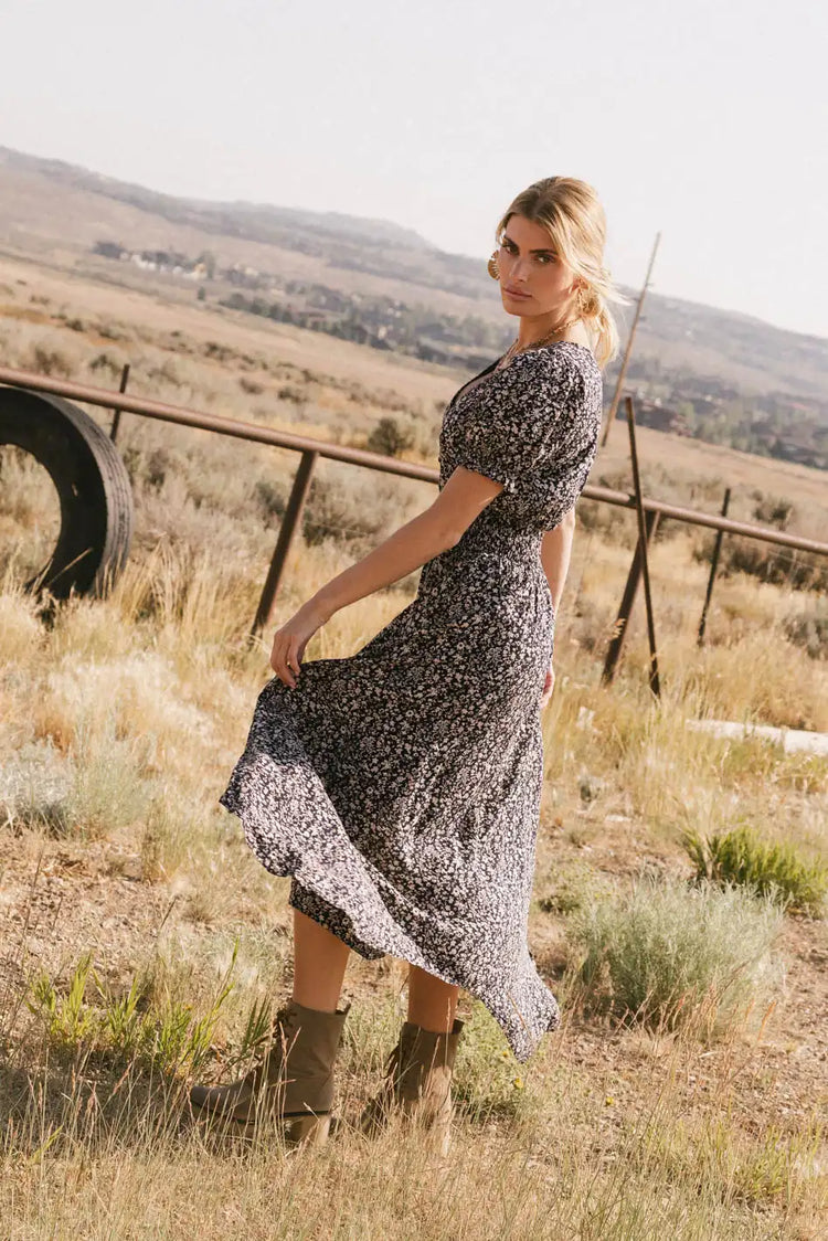 Short sleeves midi dress in navy 