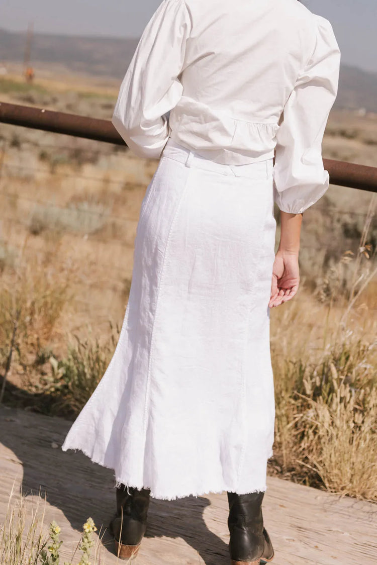 Plain color skirt in white 