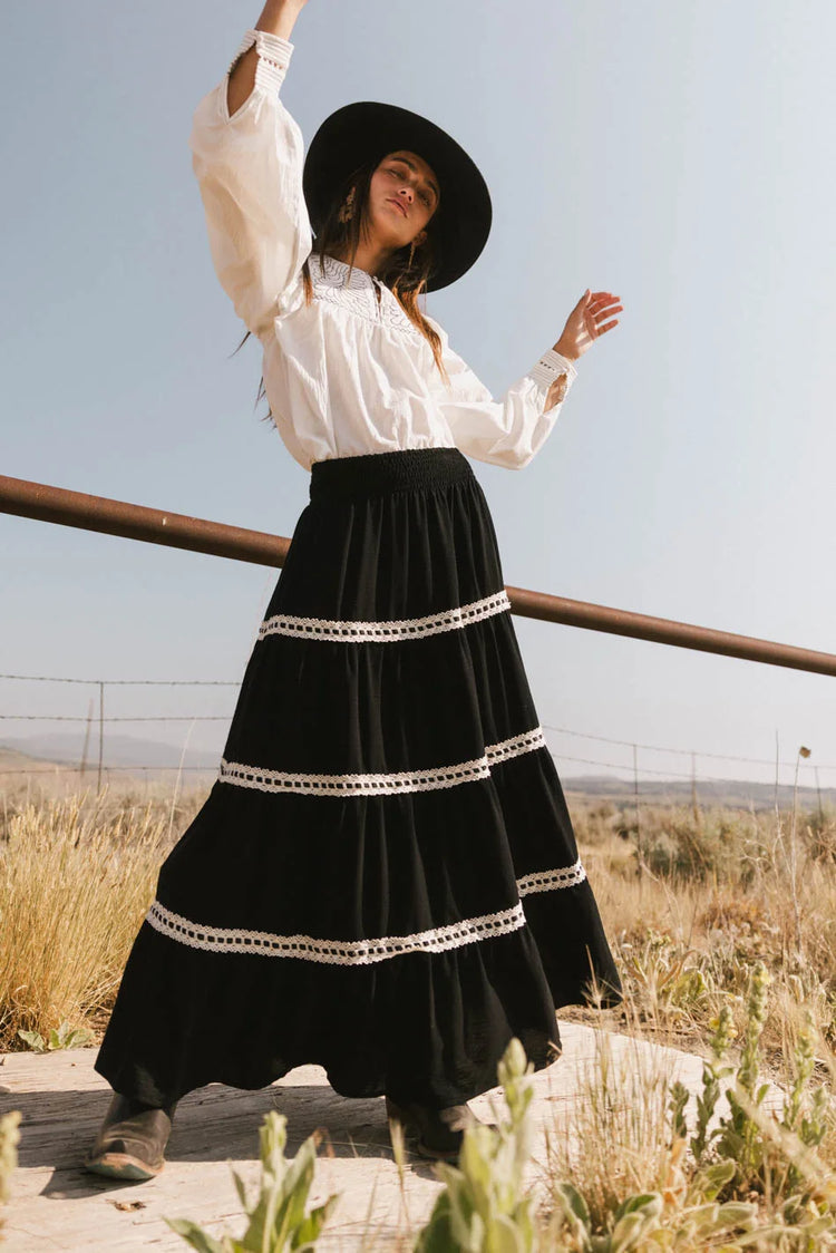 Tiered skirt in black 