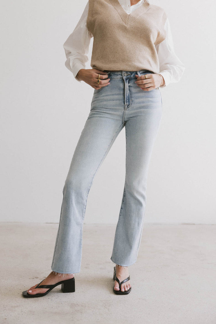 Ryan Bootcut Jeans in Light Wash