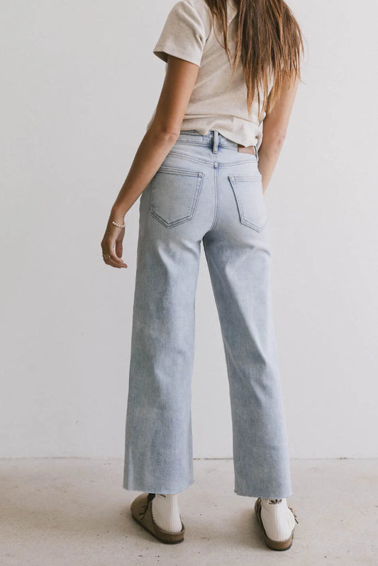 Two back pockets denim pants 