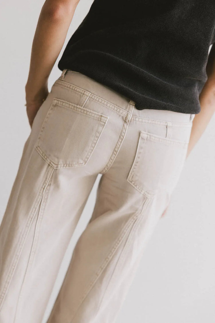 Two back pockets pants in camel 