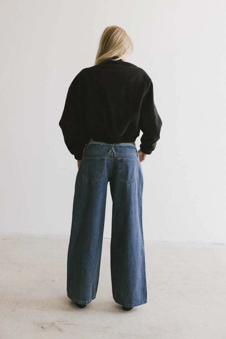 Two back pockets denim pants 