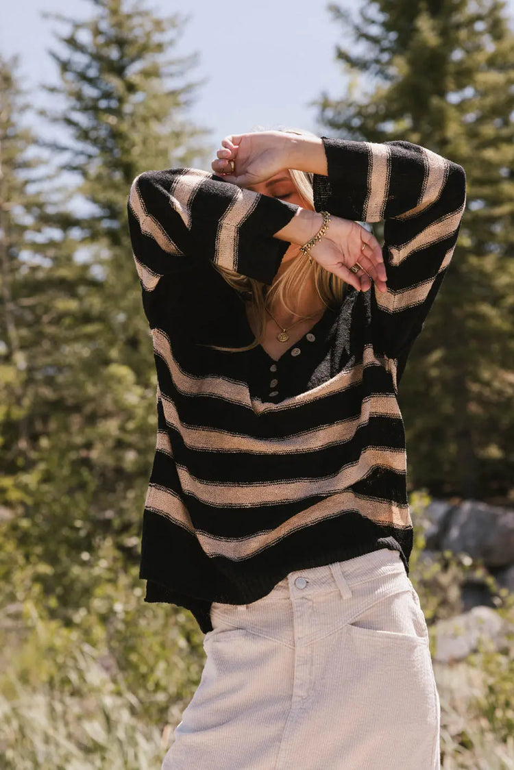 Striped top in black 