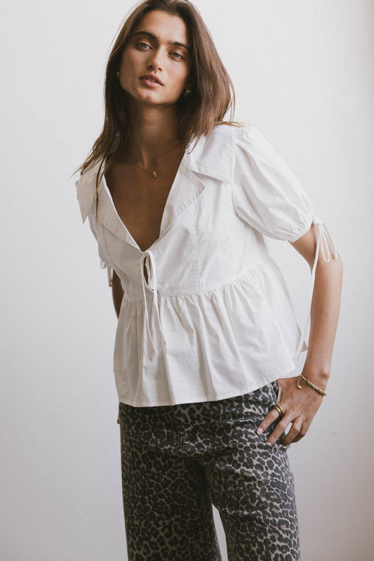 collared blouse in white