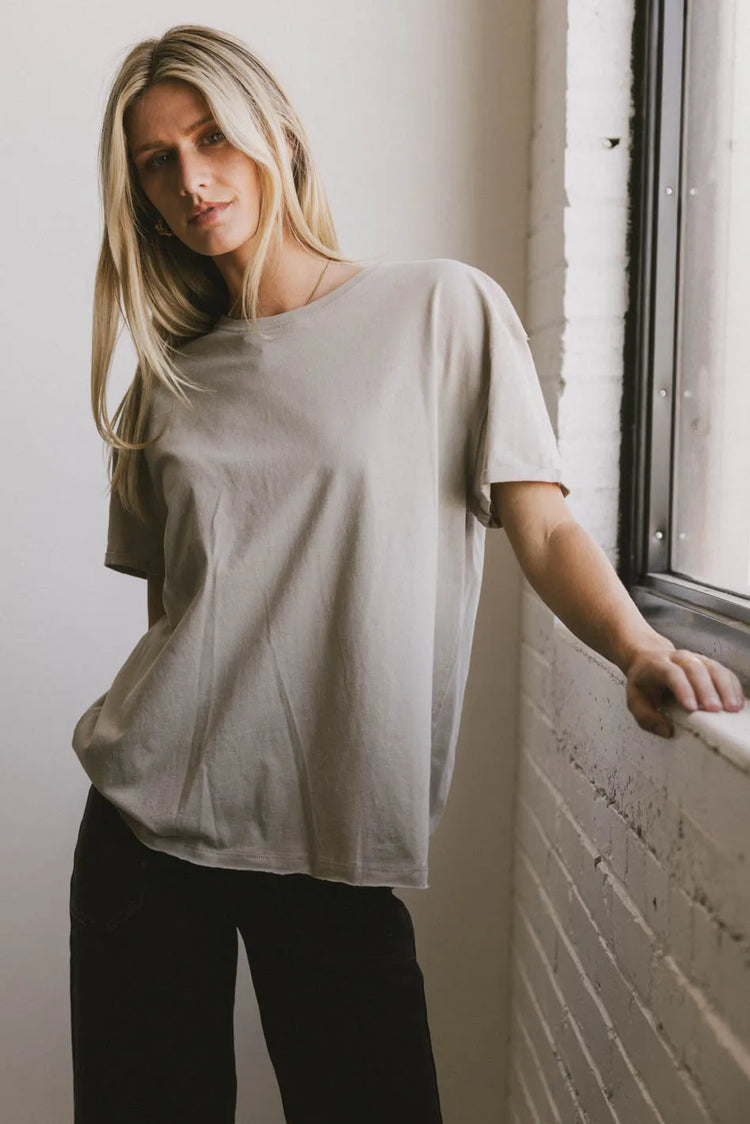 Round neck top in taupe 