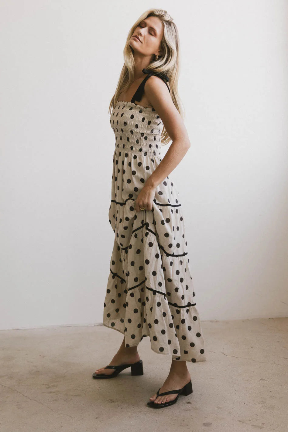 Woven dress in cream 