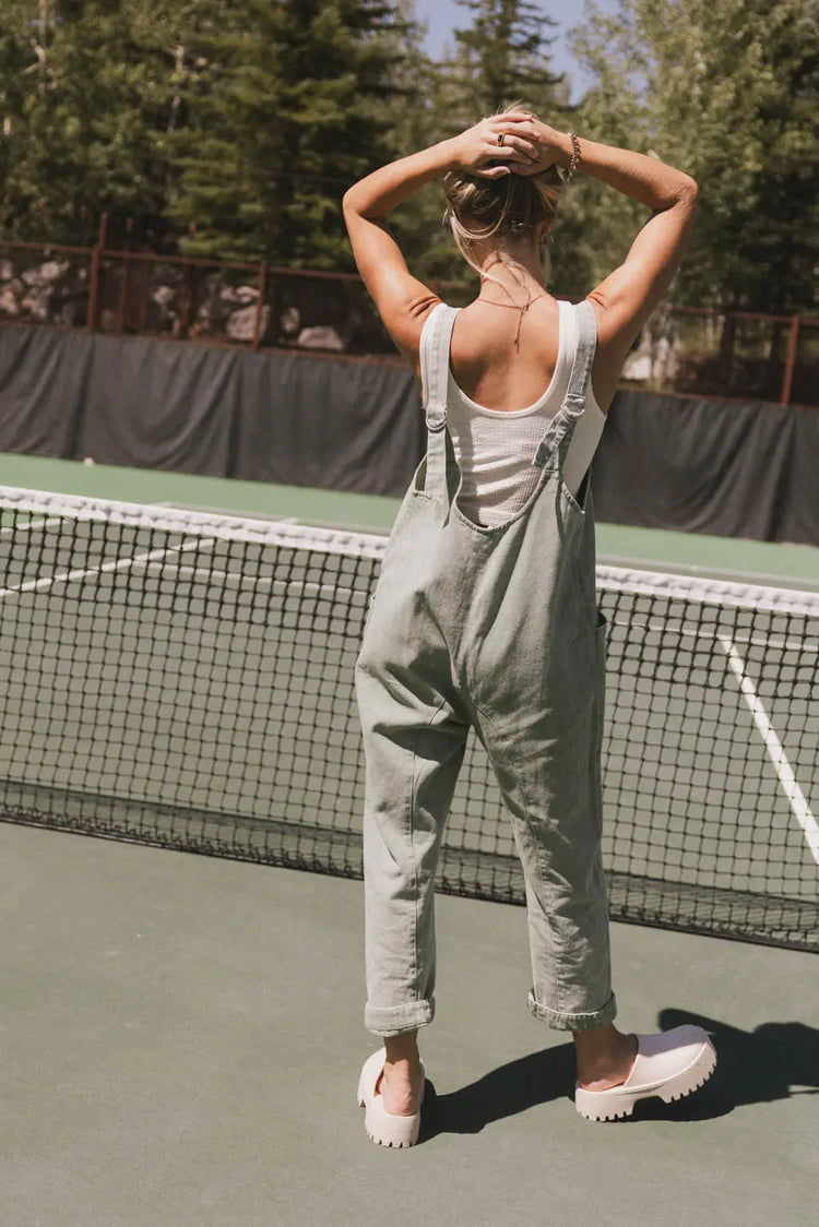 Adjustable straps jumpsuit in green 