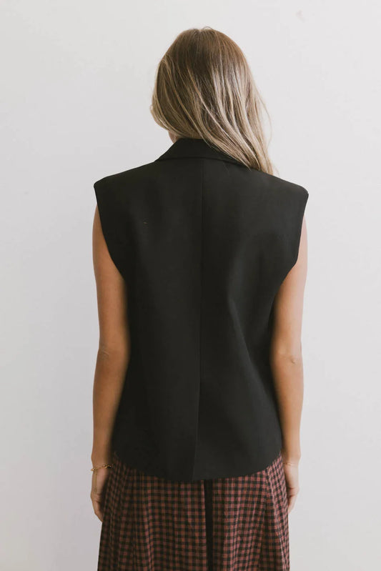 Plain color vest in black 