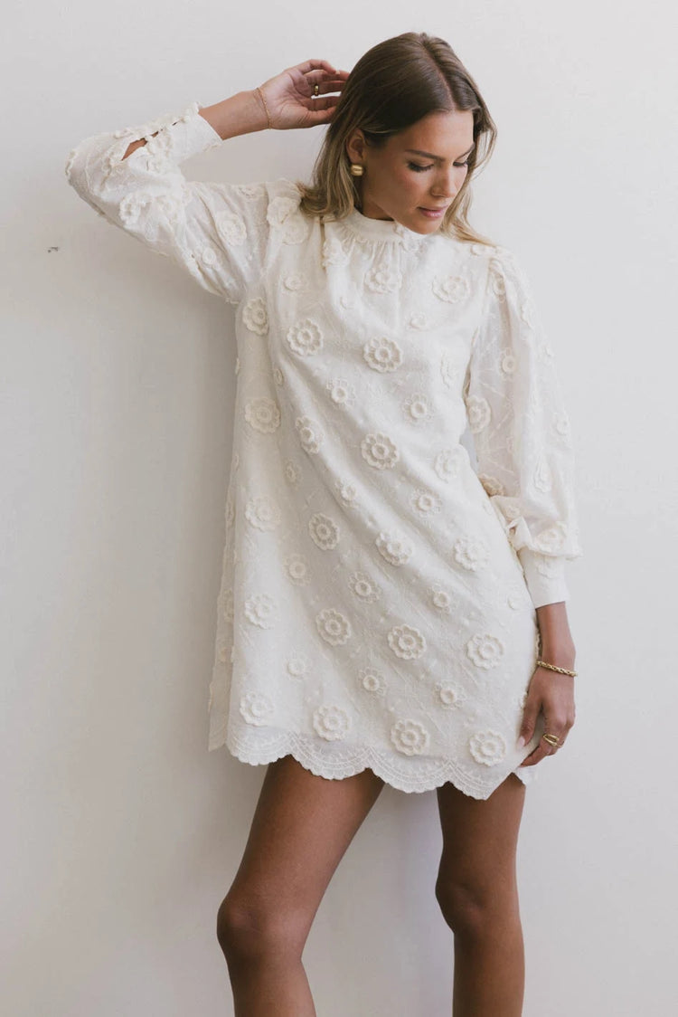 Long sleeves dress in ivory 