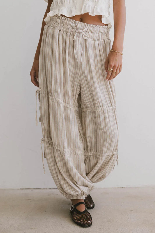 Elastic waist pants in cream 