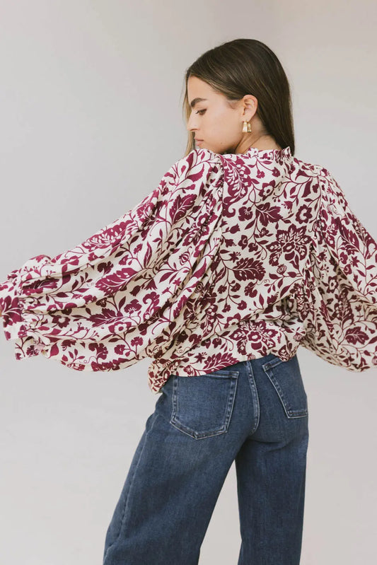 Puff sleeves top in burgundy 