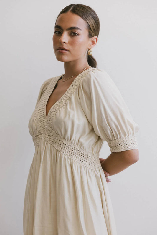 Short sleeves dress in oatmeal 