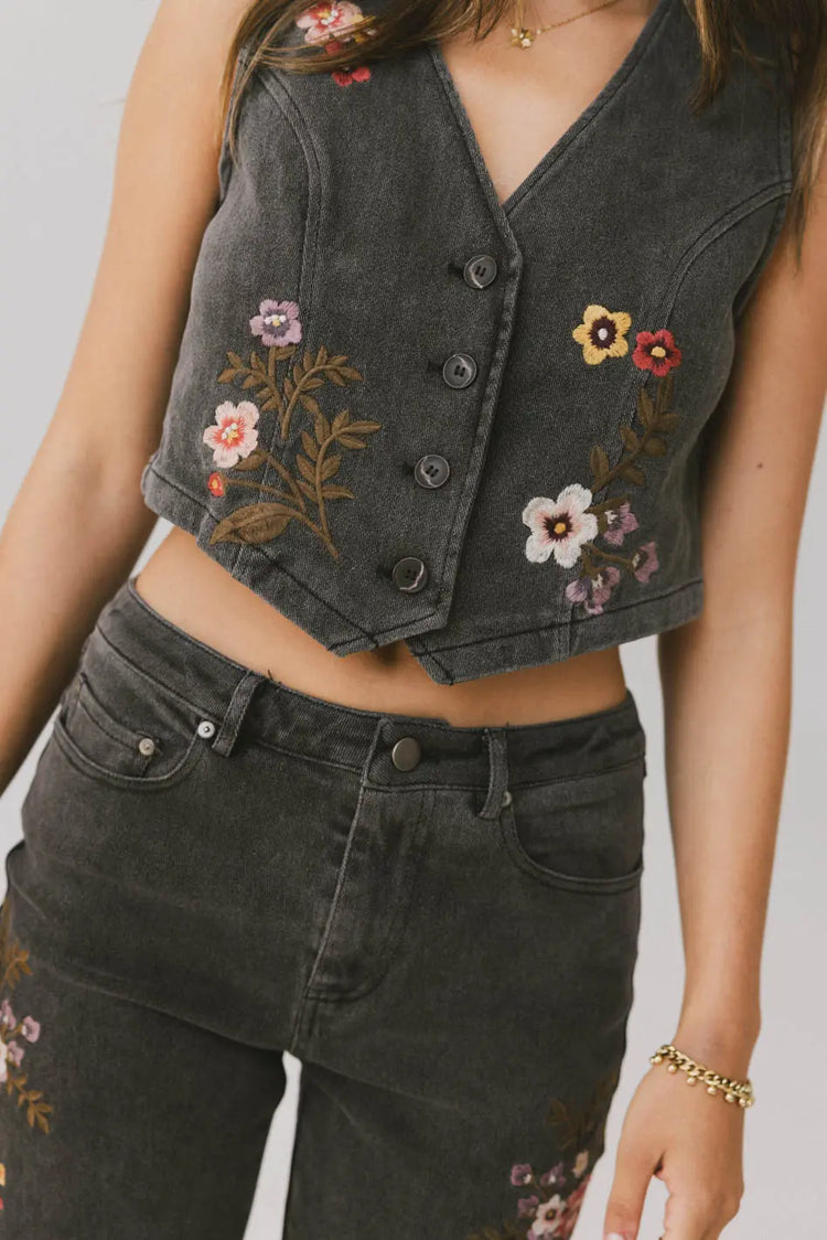 Embroidered flower vest 