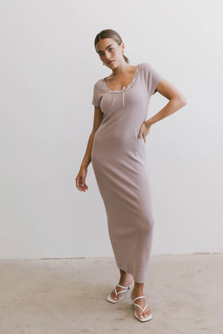 Maxi fitted dress in lavender 