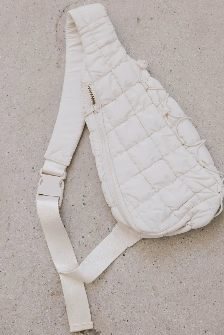 Crossbody quilted bag in ivory 