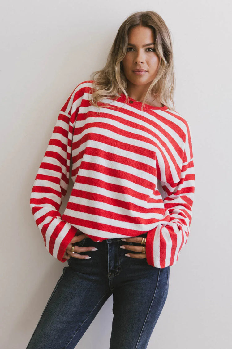 Round neck top in red 