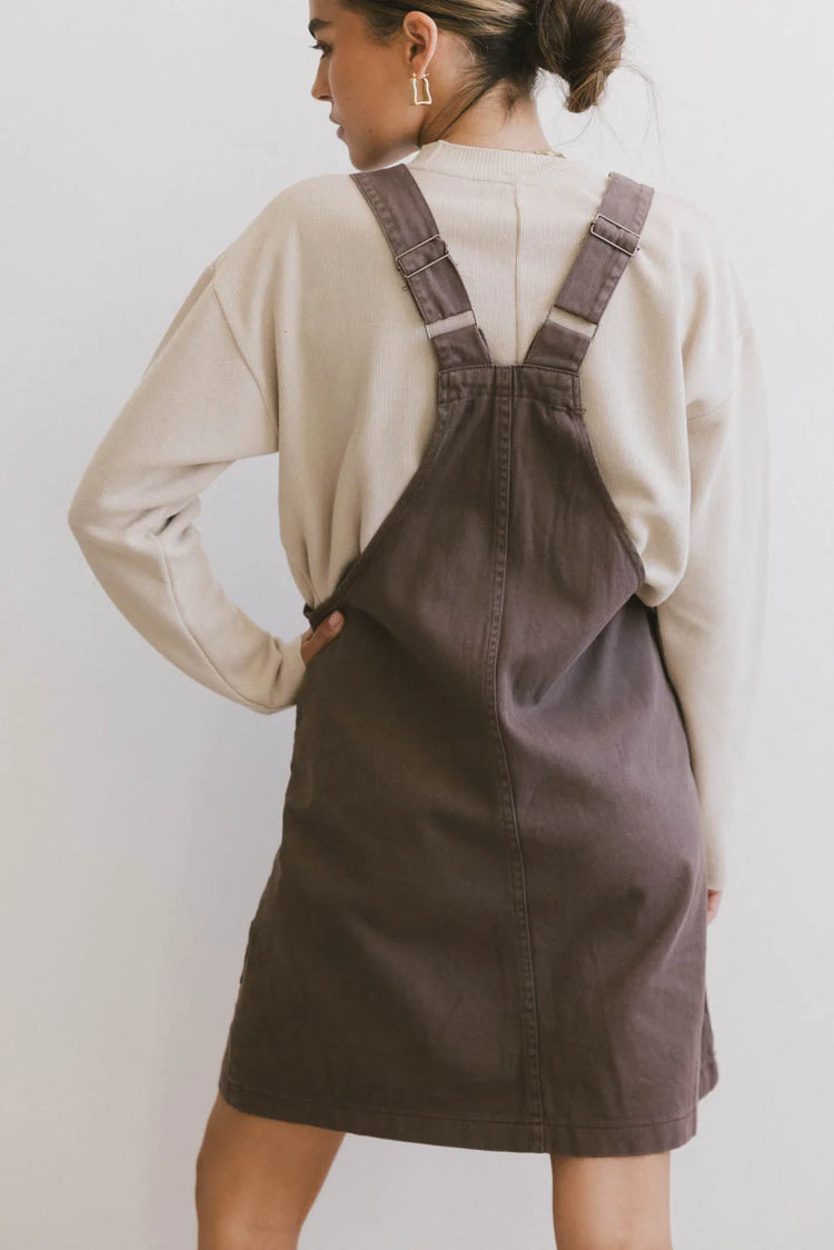 Adjustable straps overall in brown 