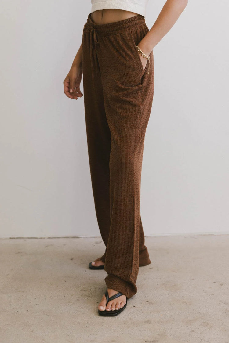 Straight leg pants in rust 