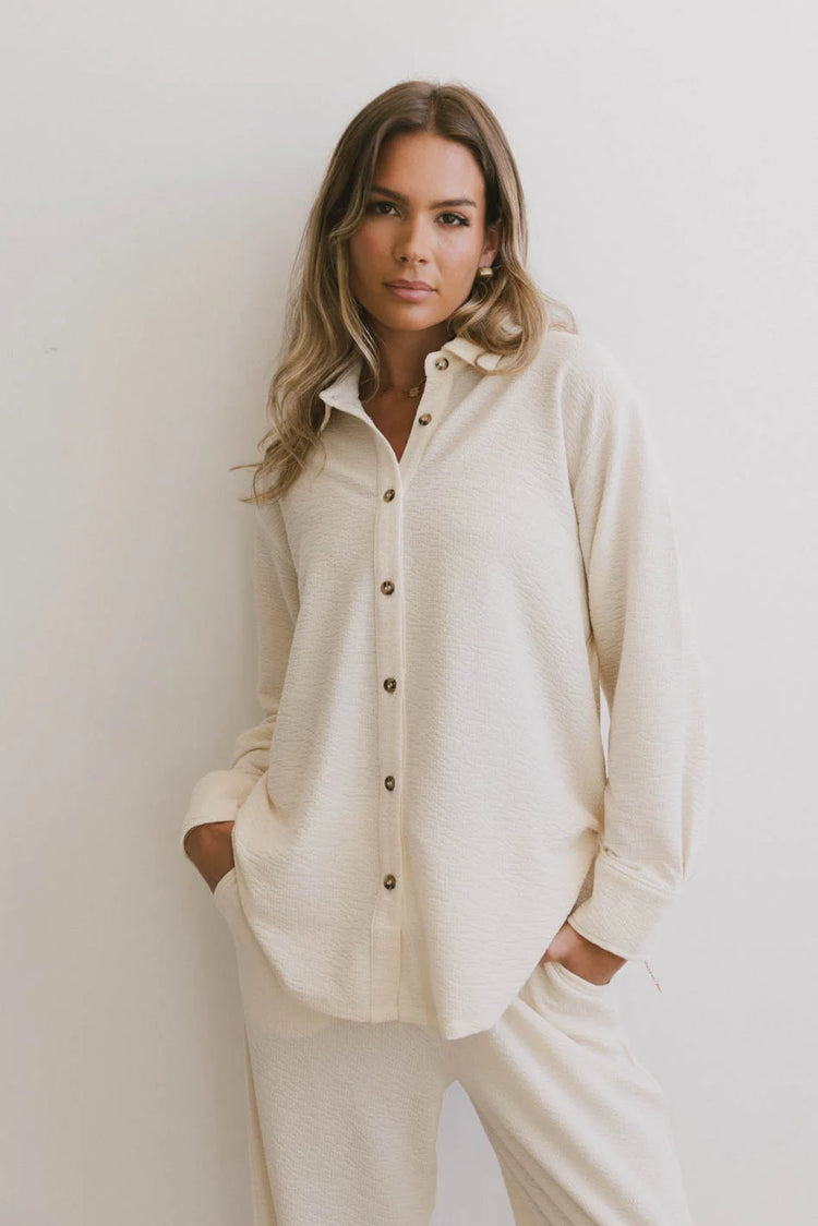 Long sleeves button up top in cream 