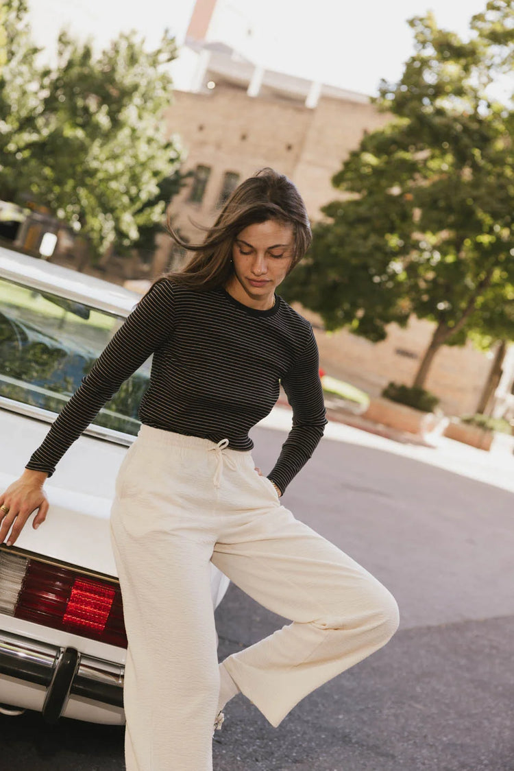 Striped basic top in black 