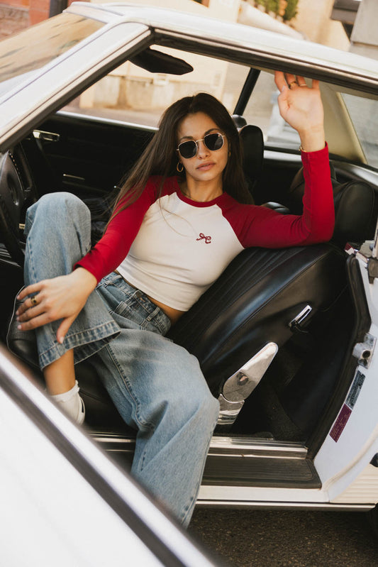 raglan top in red and white