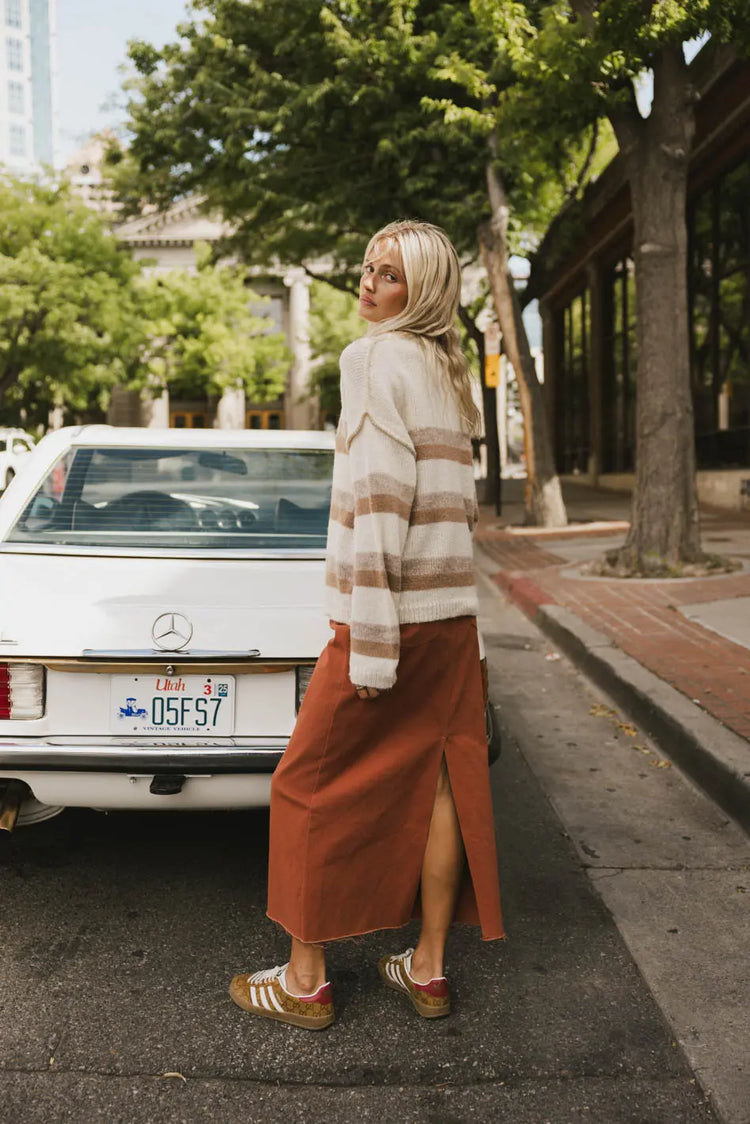 Back slit skirt in rust 