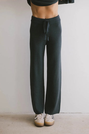 Elastic pants in navy 