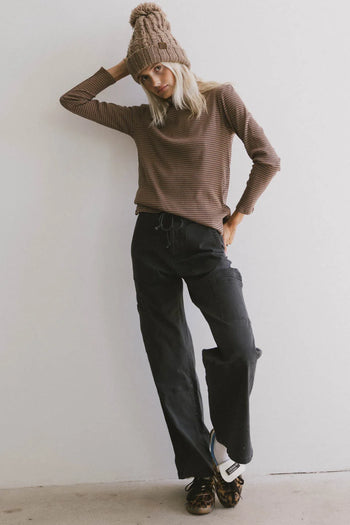 Knit top in striped brown 