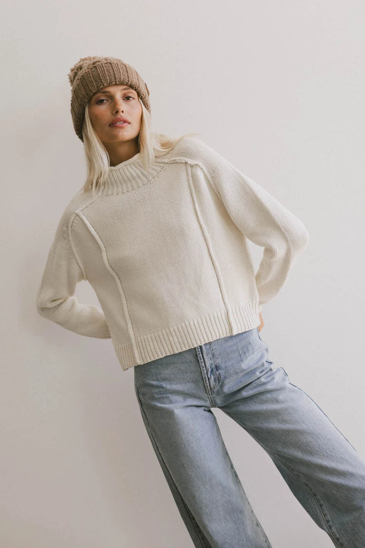 Knit sweater in cream 