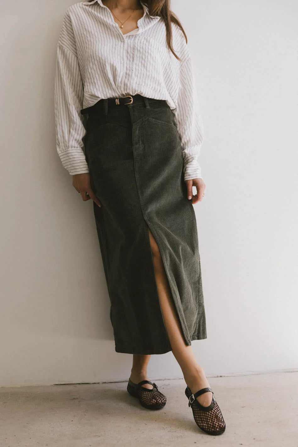 Olive green corduroy skirt outfit best sale