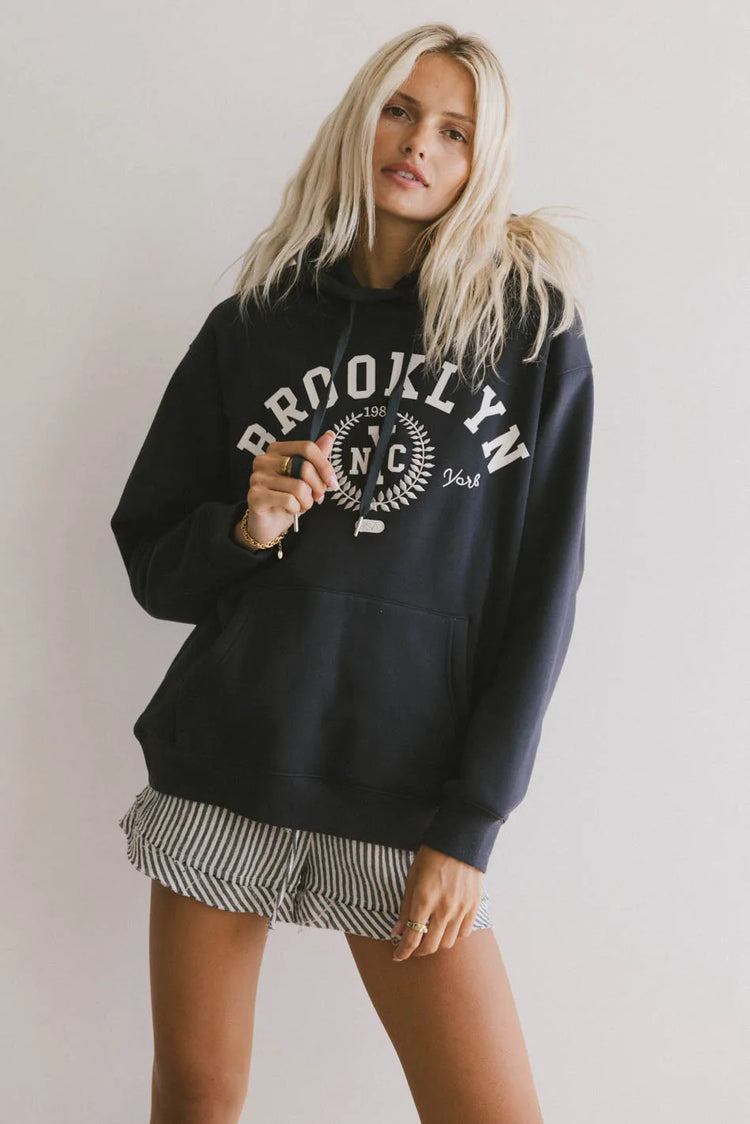 Hoodie in navy 