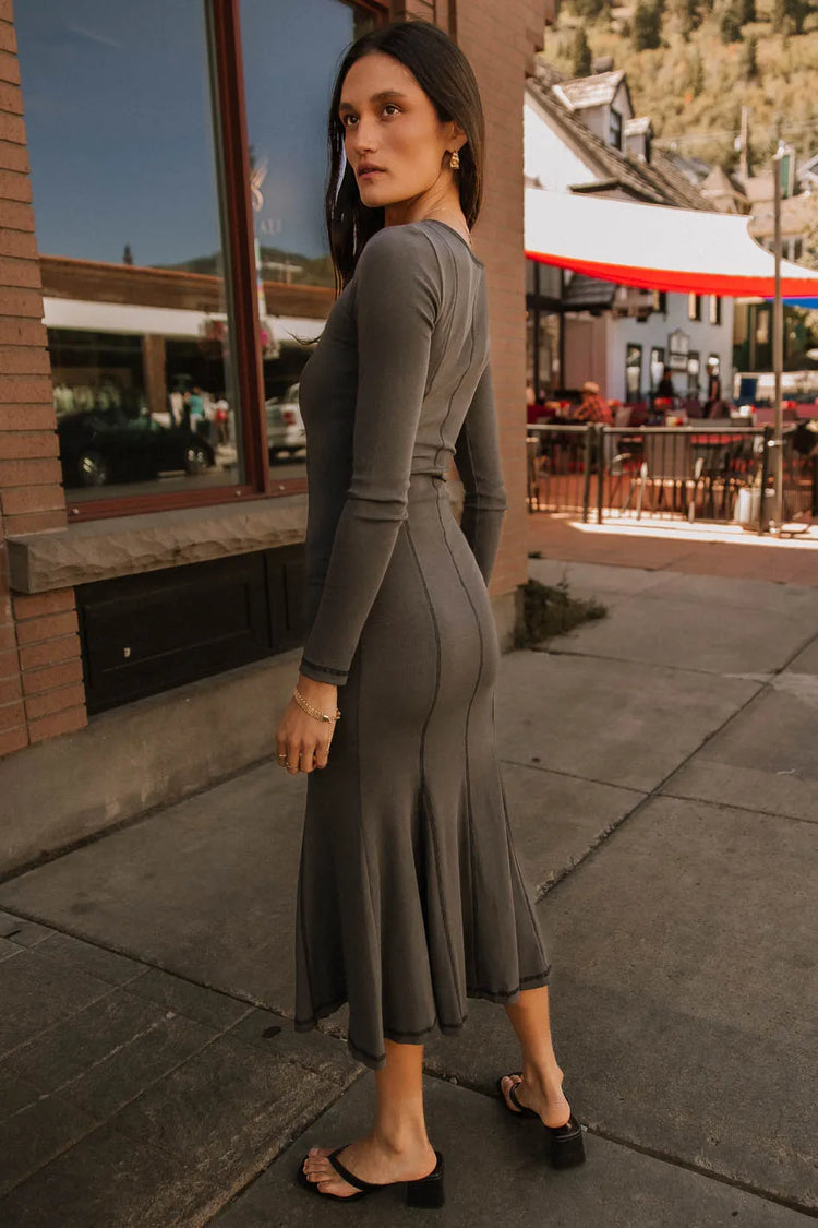 Long sleeves dress in grey 