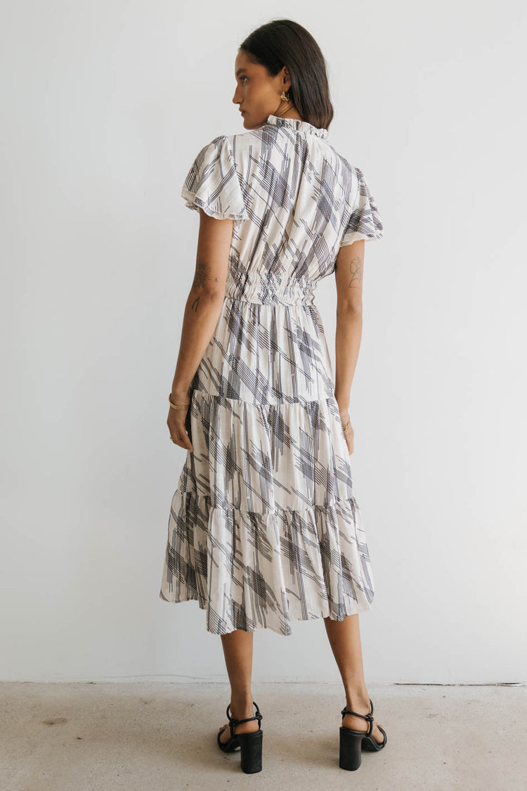 abstract print midi dress with short ruffle sleeve