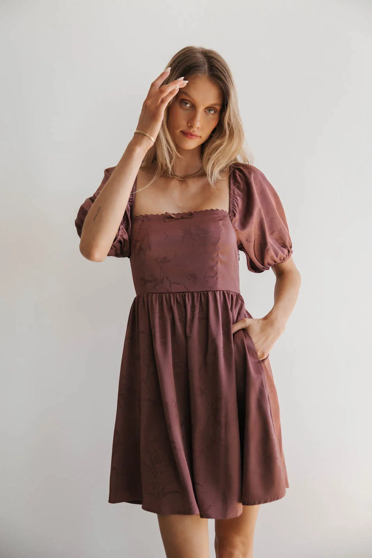 Short sleeves dress in mauve 